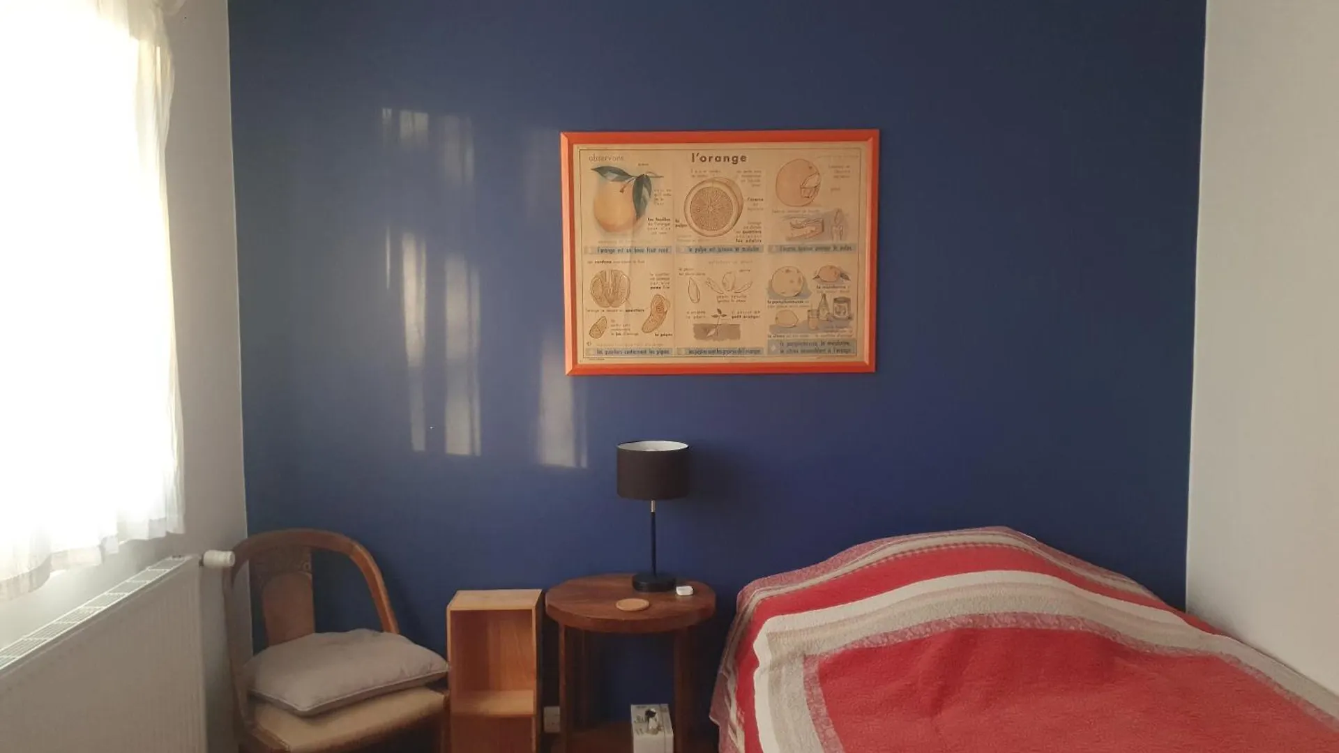 Contatti di Chambre Confortable Dans Un Appartement Lumineux